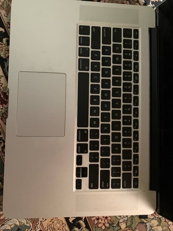 macbook pro 2015 2