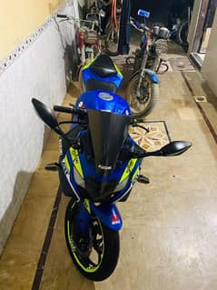 heavy bike Suzuki gxsr replica 400.