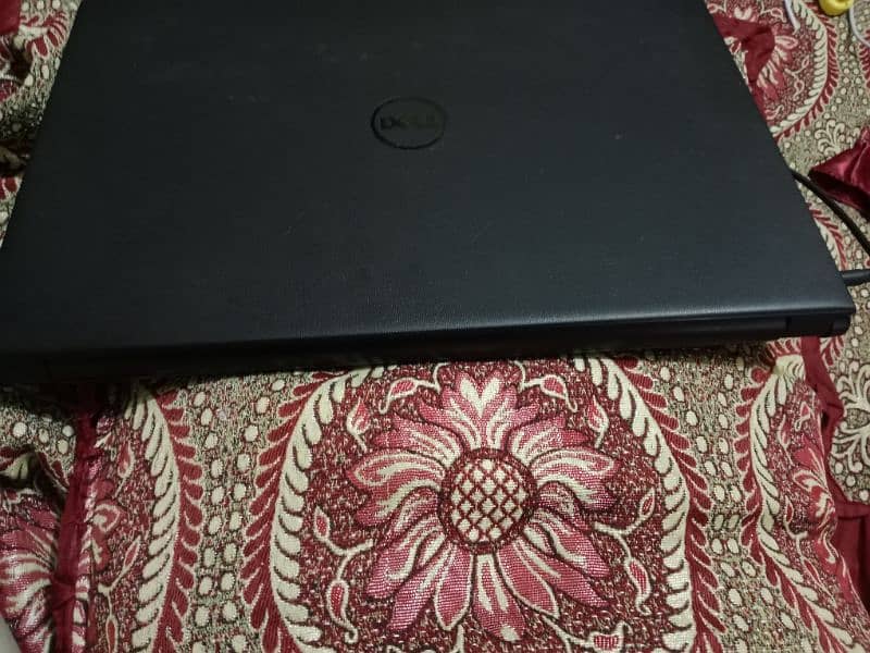 Dell i3 5th Gen Laptop - 4GB RAM, 500GB HDD 5