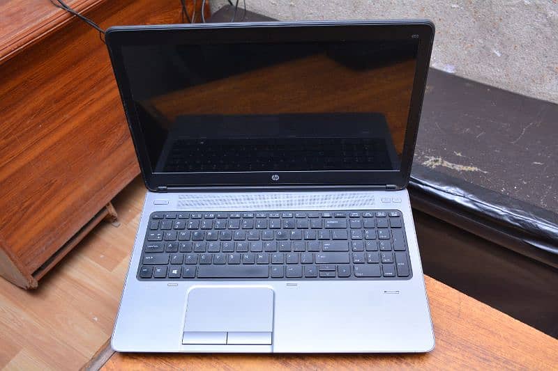 HP elite book 650 8