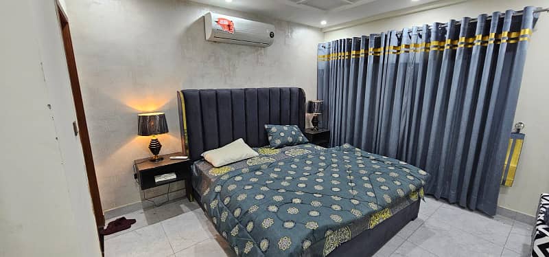 A Beautiful 1 Bed Room Luxury Apartments For Rent On Daily & Monthly Bases Bahria Town Lahore(1&2 Bed Room) 0