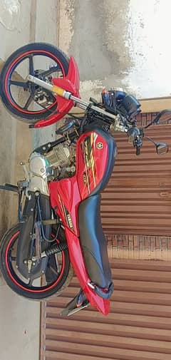 Yamaha YB 125 ZDX New Condition Red