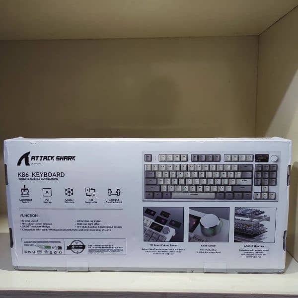 Selling Attack Shark K86 with screen Brand New 1