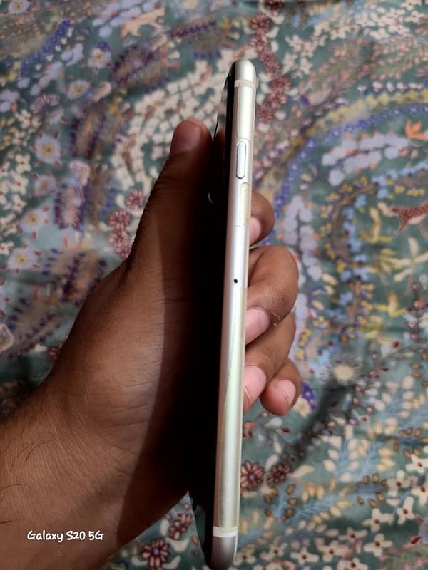 Very very sweet apple Iphone se2020 non pta JV 5