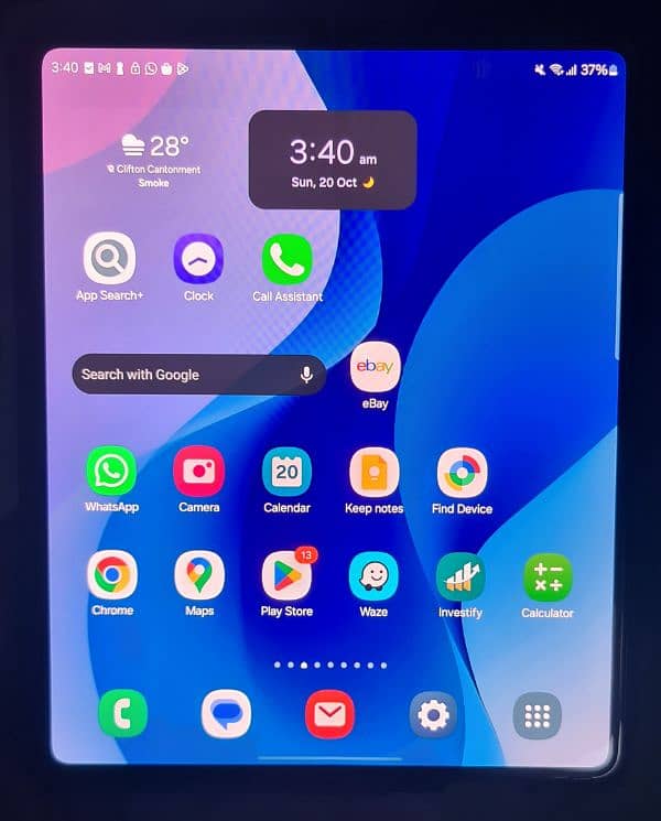 Samsung galaxy z fold 3 12gb 256gb with Box both screens perfect 1