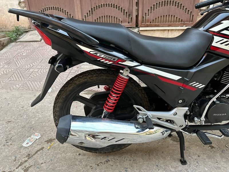 Honda CB 150F 2024 8