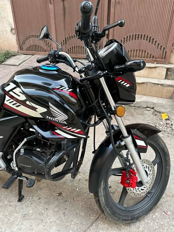 Honda CB 150F 2024 5