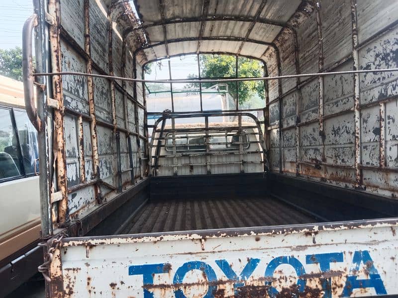 Toyota Diana loader truck 6