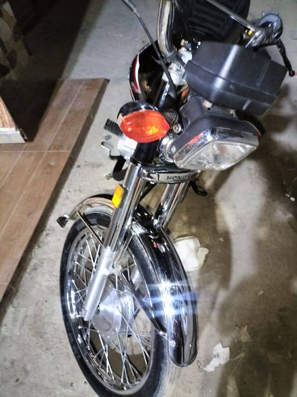 HONDA CG125 CONDITION 10/10 NEW LOOK 1