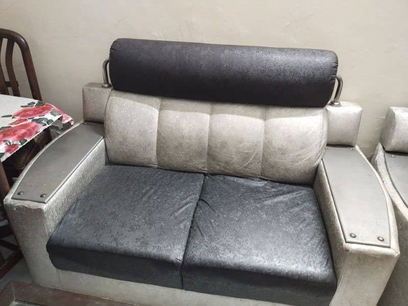 3,2,1 sofa set grey and black colour 1