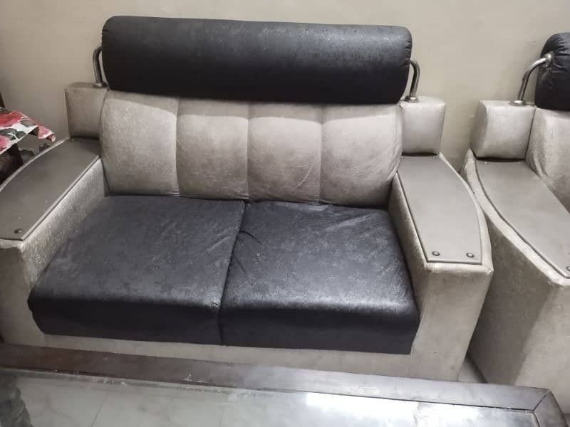 3,2,1 sofa set grey and black colour 2