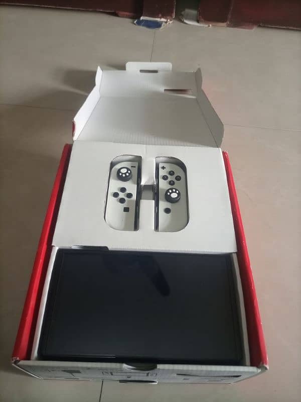 NEITENDO SWITCH OLED MODEL(ORIGINAL) 1