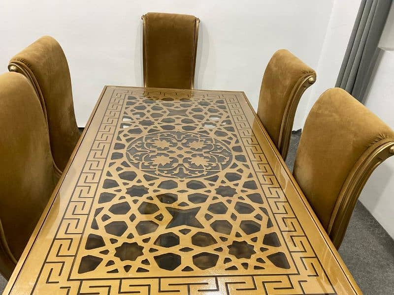 dining table new condition /with 6 seats 0