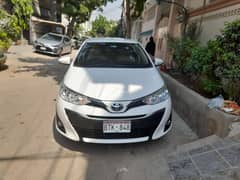 Toyota Yaris 2021 1.5 CVT-i ATIV X, White color