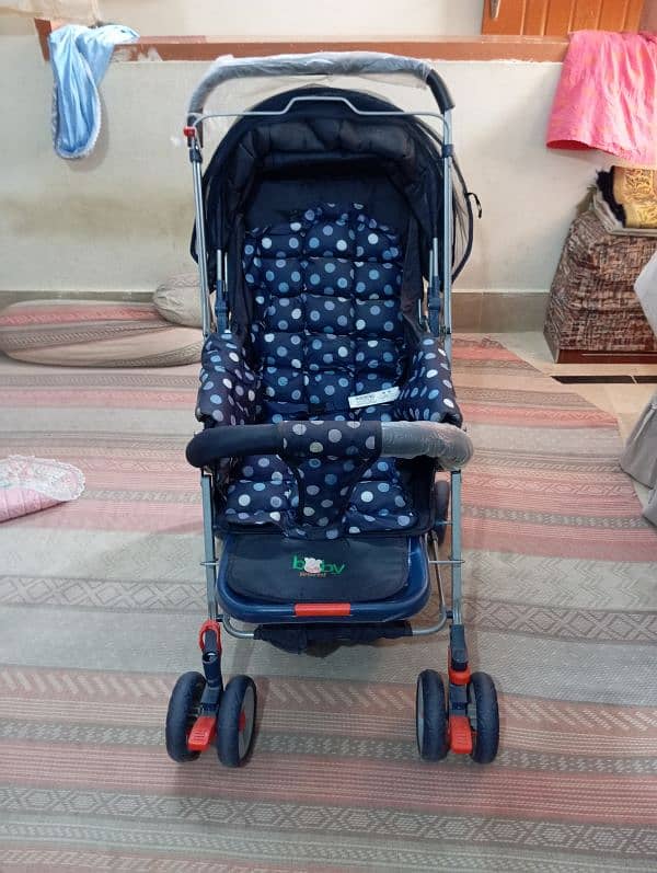 Stroller pram for sale in nazimabad 3