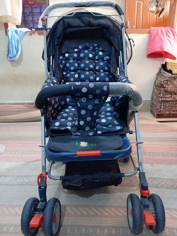 Stroller pram for sale in nazimabad 4