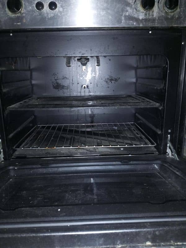 Medium size oven for sale 3