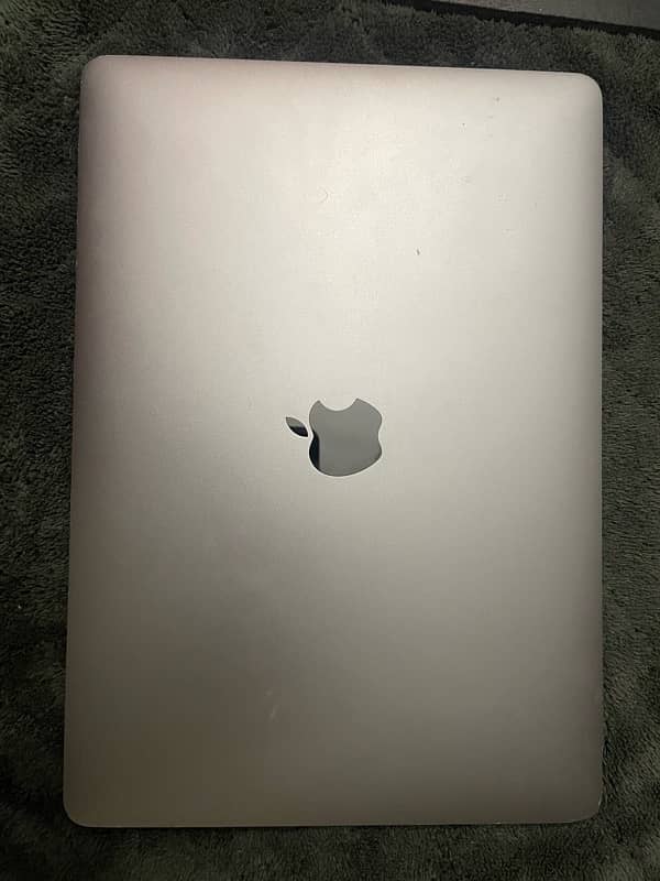 Macbook pro 2018 16gb 0