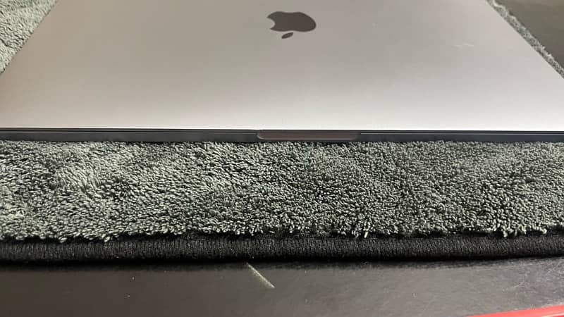 Macbook pro 2018 16gb 2