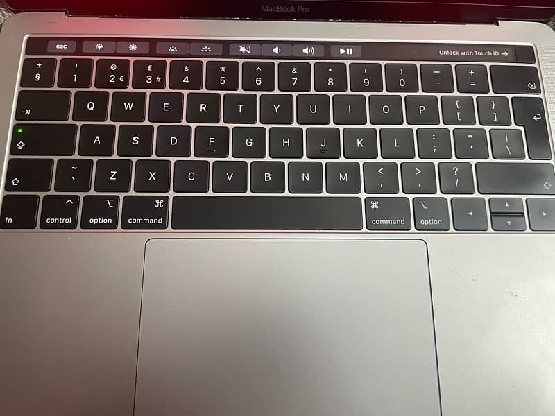 Macbook pro 2018 16gb 3