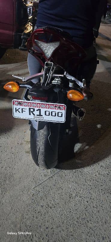 YAMAHA R1000 3