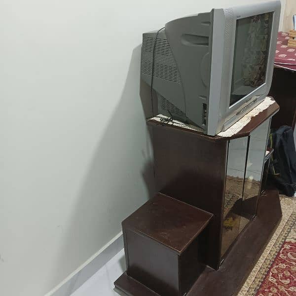 TV with TV Trolly 2