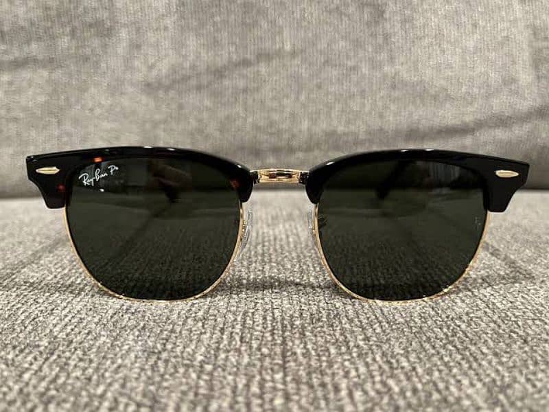 Branded Wayfarer sunglasses 0