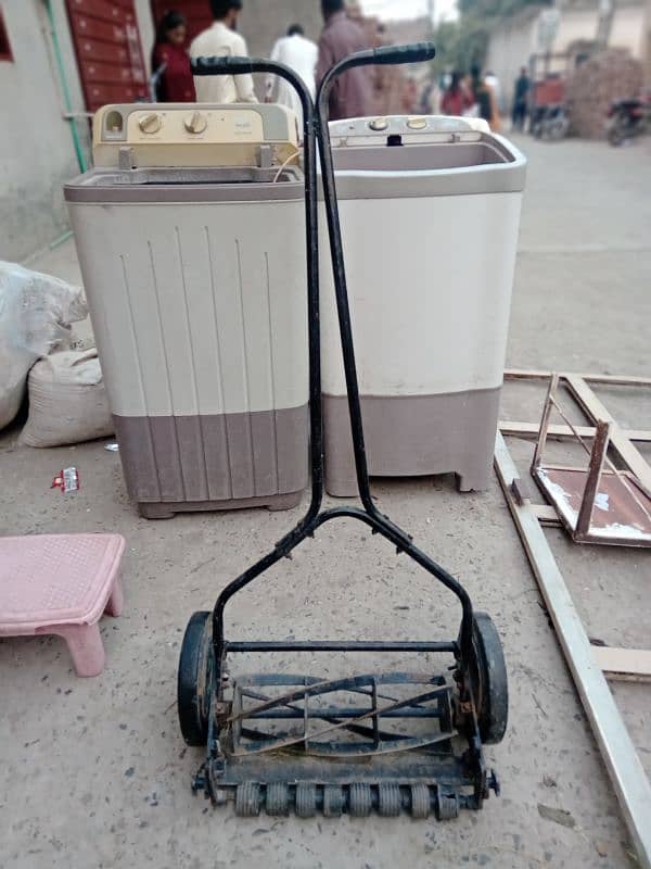 Grass cutting hand machine 4