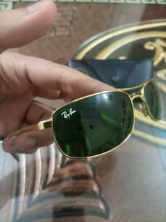 Ray-Ban