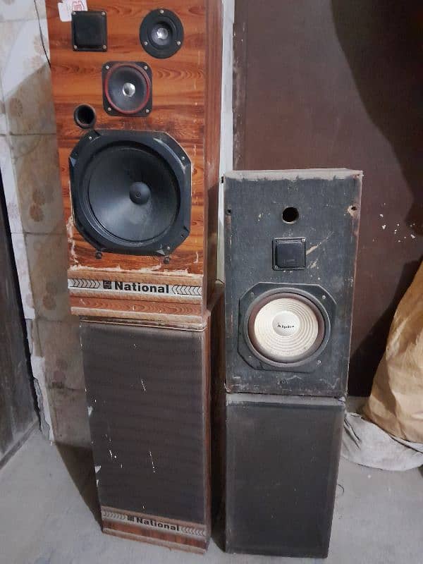 4 Box speaker & 1 Amplifier & 1 VCD player 0