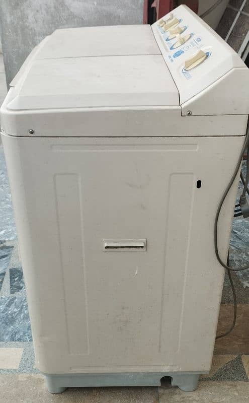 Haier HWM 120-AS automatic washing machine 3