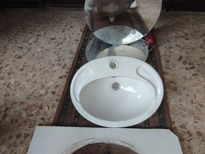 Bathroom basin with mirror & white slab 4