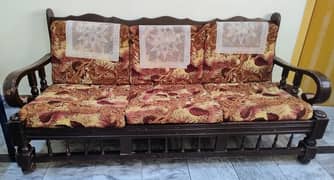 Used Wooden 5-Seater Sofa Set for Sale – Stylish and Comfortable