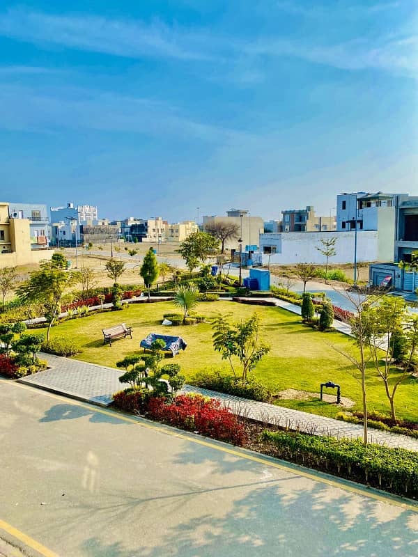 8 MARLA DIRECT OWNER PLOT AVAILABLE FOR SALE IN DREAM GARDENS LAHORE. 3