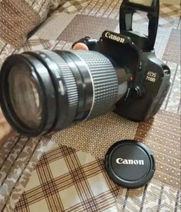 CANON 700D DSLR CAMERA 3