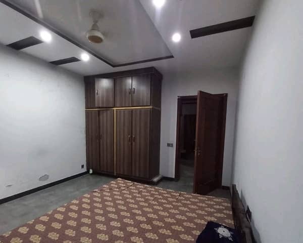 Upper Portion For rent In Beautiful Allama Iqbal Town - Pak Block 0