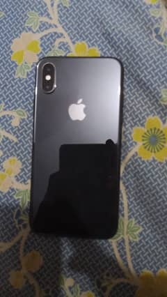 Hello am selling my iPhone XS in good condition