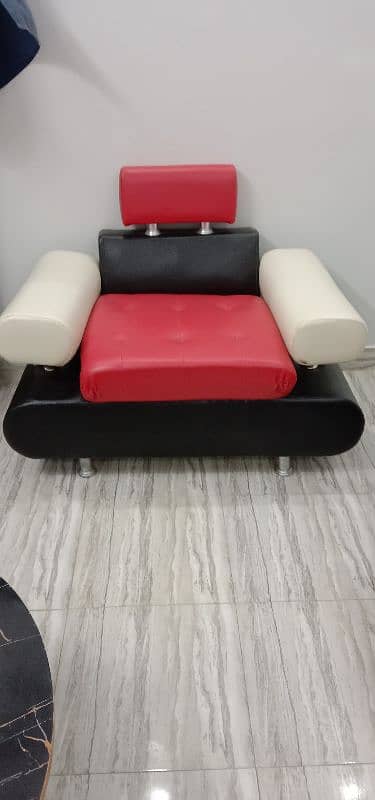 5 Seater sofa with center table 2