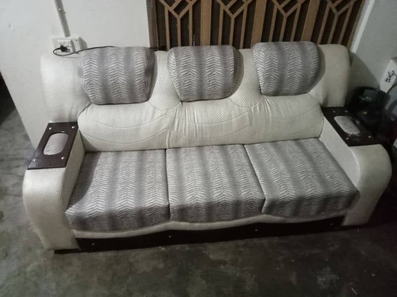 Sofa set 0