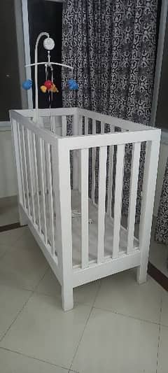 Baby cot for sale