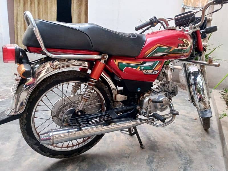 United Red colour bike with good condition 0