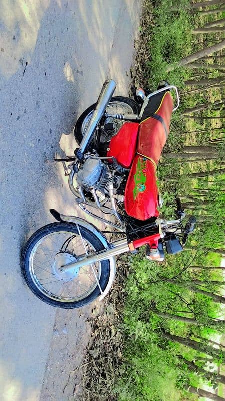 Honda CG 125 motorcycle 2