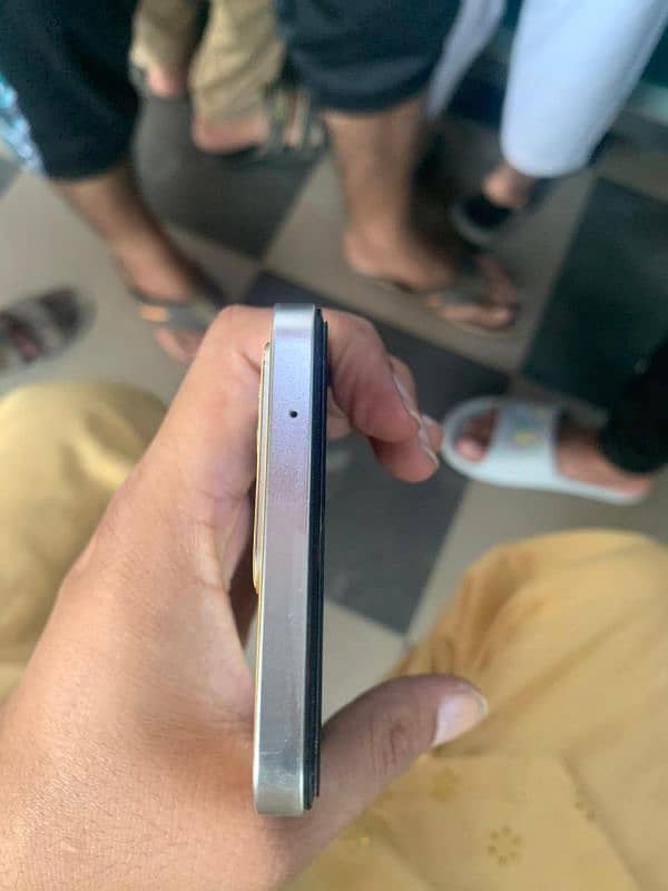 vivo V25e Urgent sale 5