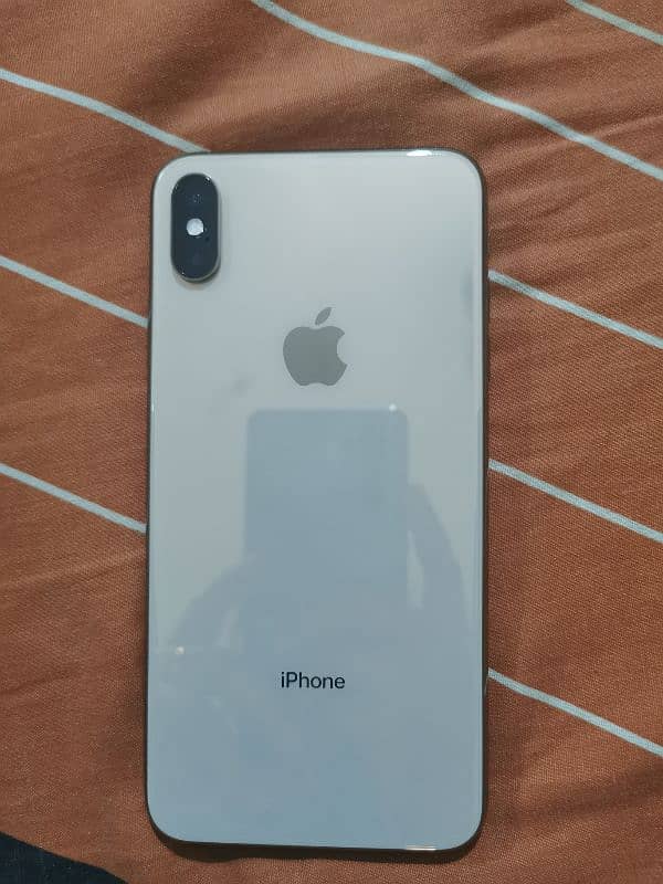 I phone Xs Max 0