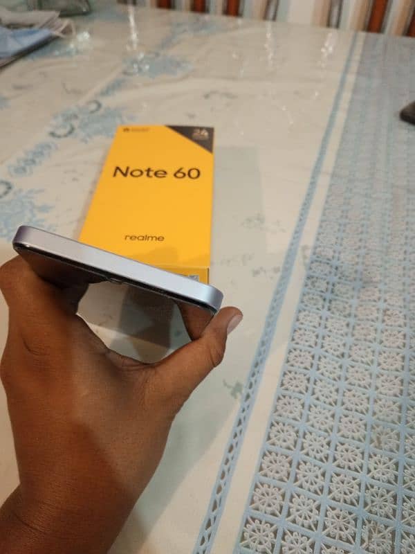 realme note 60 6/128gb 3