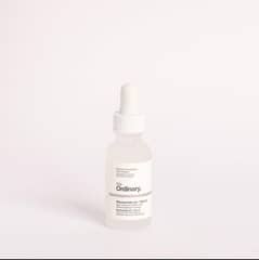 Niacinamide serum for skin brightening and acne treatment