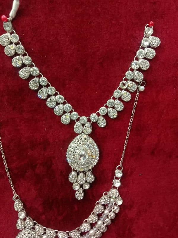 artificial jewelery set 4