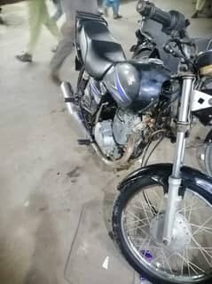 Suzuki GS 150 2013