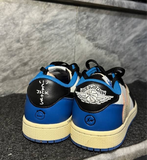 Air Jordan 1 Low Travis Scott x Fragment 3