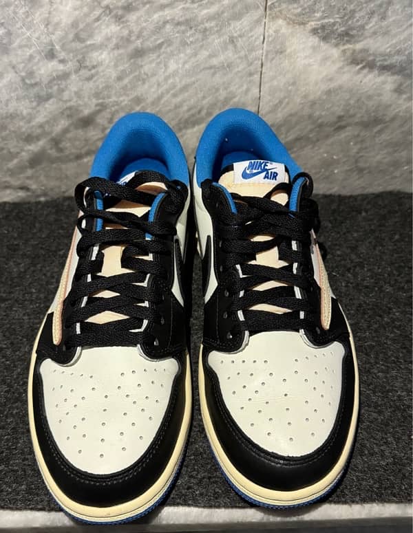 Air Jordan 1 Low Travis Scott x Fragment 5